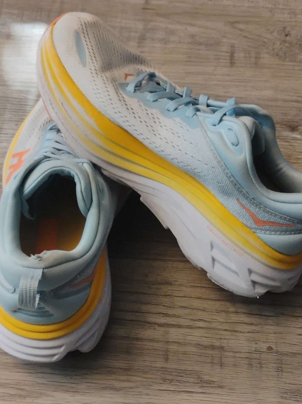 HOKA Bondi 8 Women's Running Shoes in Light Blue, White & Yellow Size 8.5B
